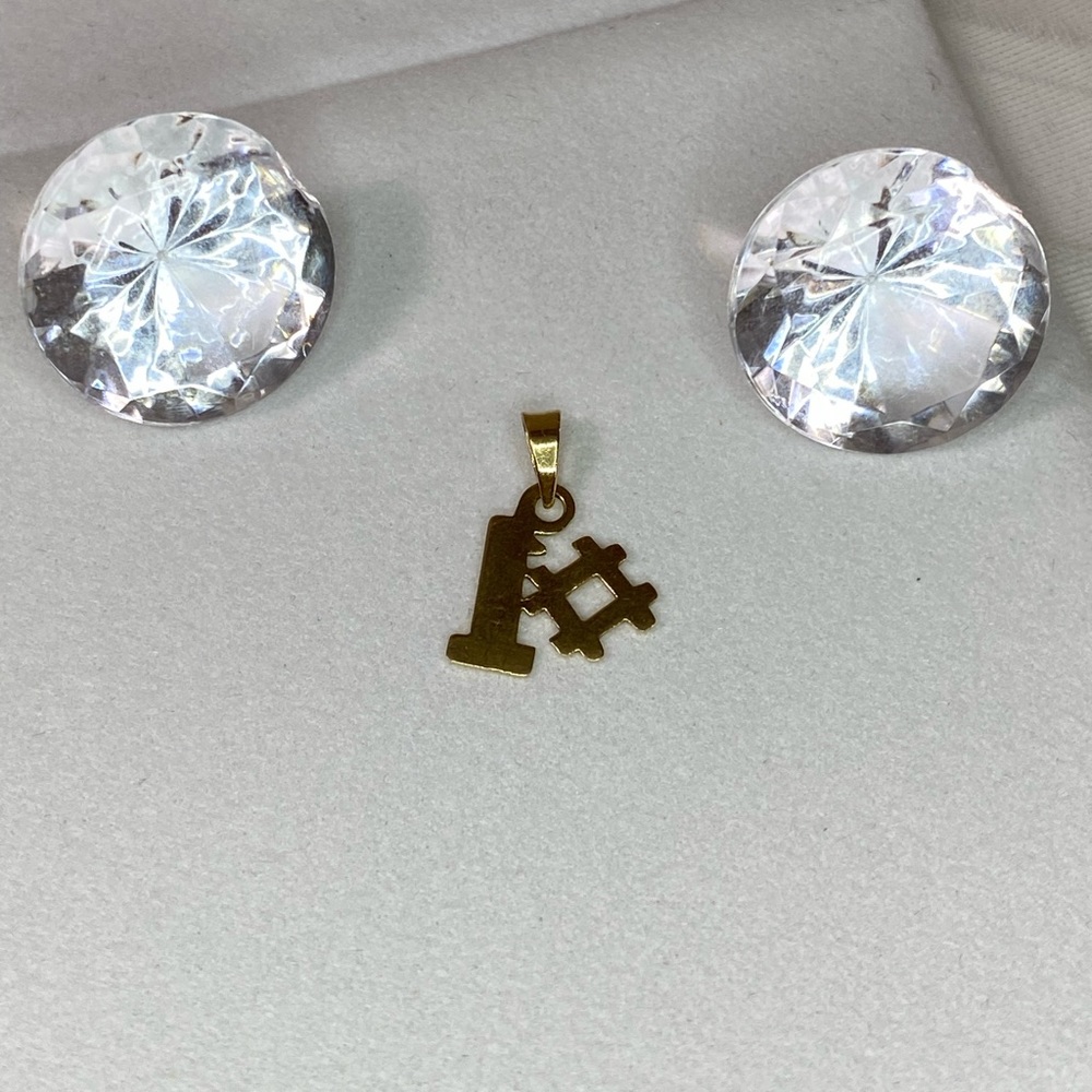 retro 1 gold pendants